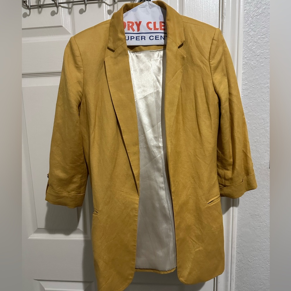 Size 8 Calvin Klein Gold Blazer - Picture 2 of 4